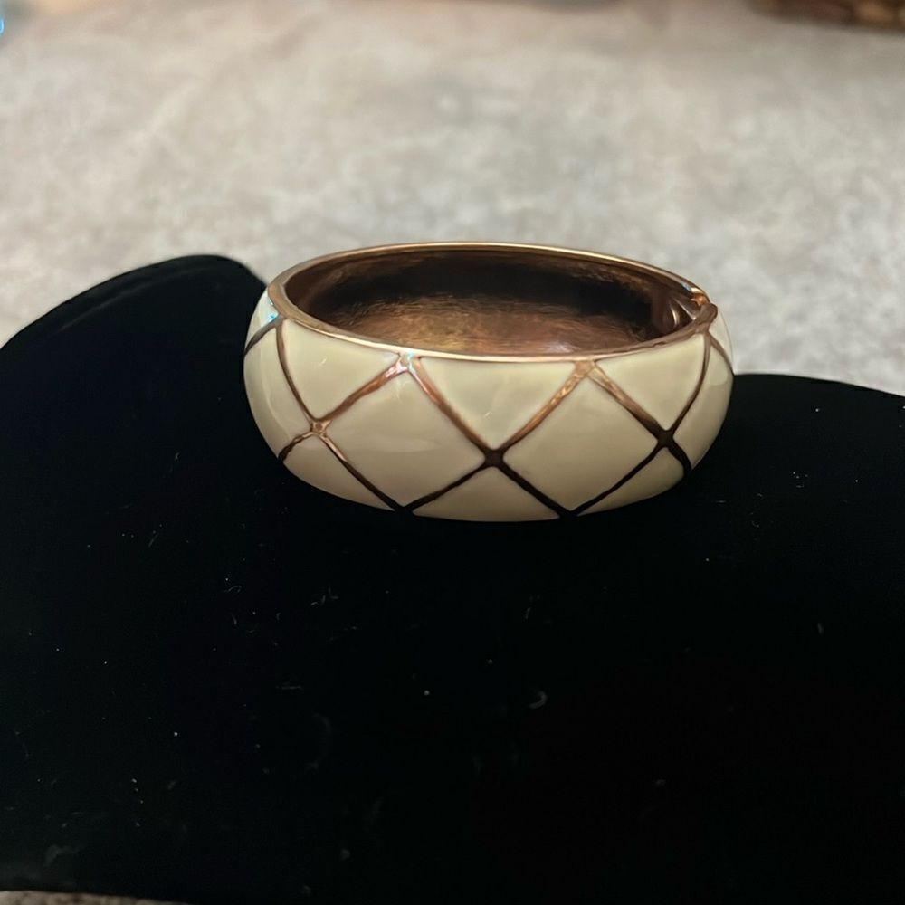 NWOT Premier Designs Off-White Enamel and Rose Gold Bangle Cuff Bracelet